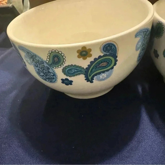 Two Paisley Print Royal Norfolk Bowls - Picture 3 of 8